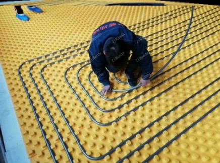 Linea di produzione di moduli di riscaldamento a pavimento radianti per acqua calda di plastica personalizzabile 450 kg/h 1