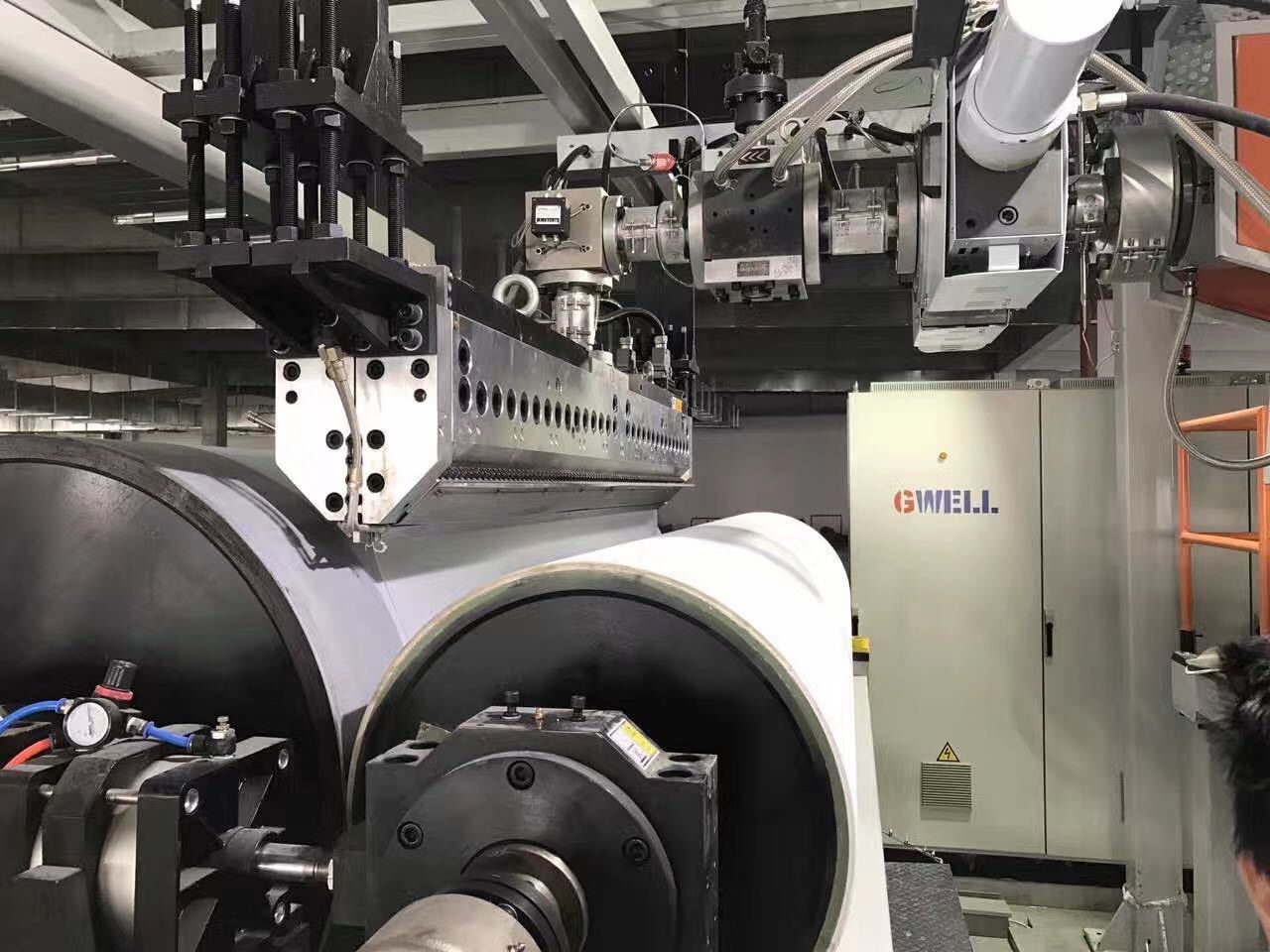 Ultimi blog aziendali su Problemi Comuni e Suggerimenti per l'Ottimizzazione delle Linee di Estrusione per Film di Incapsulamento Solare EVA