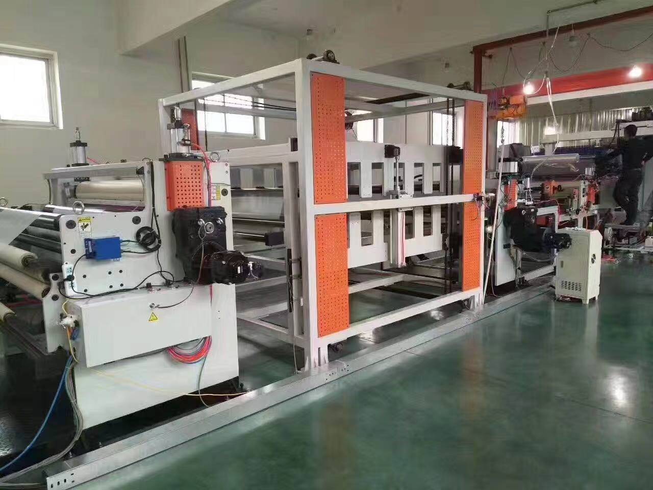 Ultimi blog aziendali su Soluzioni di coestrusione multilivello: aggiungere funzionalità alla linea di estrusione di fogli PC/PMMA