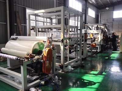 comprare Linea di estrusione di pellicole TPU trasparenti/colorate per tessuti per auto a vite singole 500 kg/h online manufacture