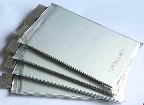 comprare Linea di produzione di pellicole composite di alluminio-plastica coestruse in PP a tre strati GWELL online manufacture