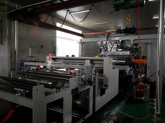 comprare Linea di estrusione di lastre in PC ad alta trasparenza con larghezza 600-1220mm e spessore 0.5-5mm per lastre in PMMA e plastica online manufacture