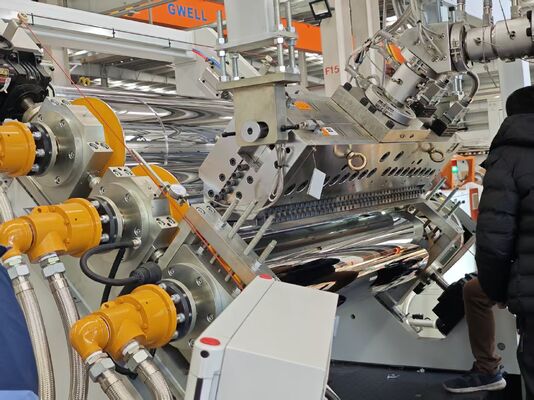 comprare 6 H rivestimento UV resistente Macchina per fogli di decorazione PMMA stratificata ---- UV Anti-scratch Coating Acrylic Cabinet Door Panel Decorative Sheet Production Line online manufacture