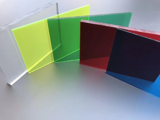 Linea di estrusione PC/PMMA per cartoni solidi 2 - 8 mm Spessore, 1-3 strati capacità personalizzata